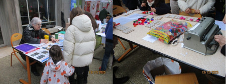13 décembre 20256 : stand et animation au "Noël pour Tous" organisé par un conseil de quartier du 11e arrondissement. 